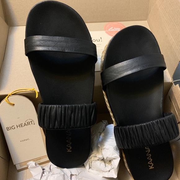 Kaanas slides.. From shopbob! - Picture 1 of 5